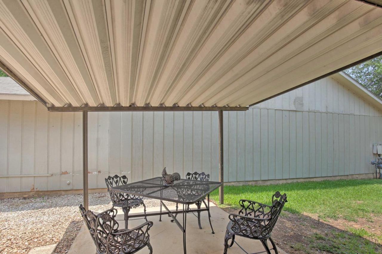 Sunny San Antonio Home With Backyard And Patio! Екстер'єр фото